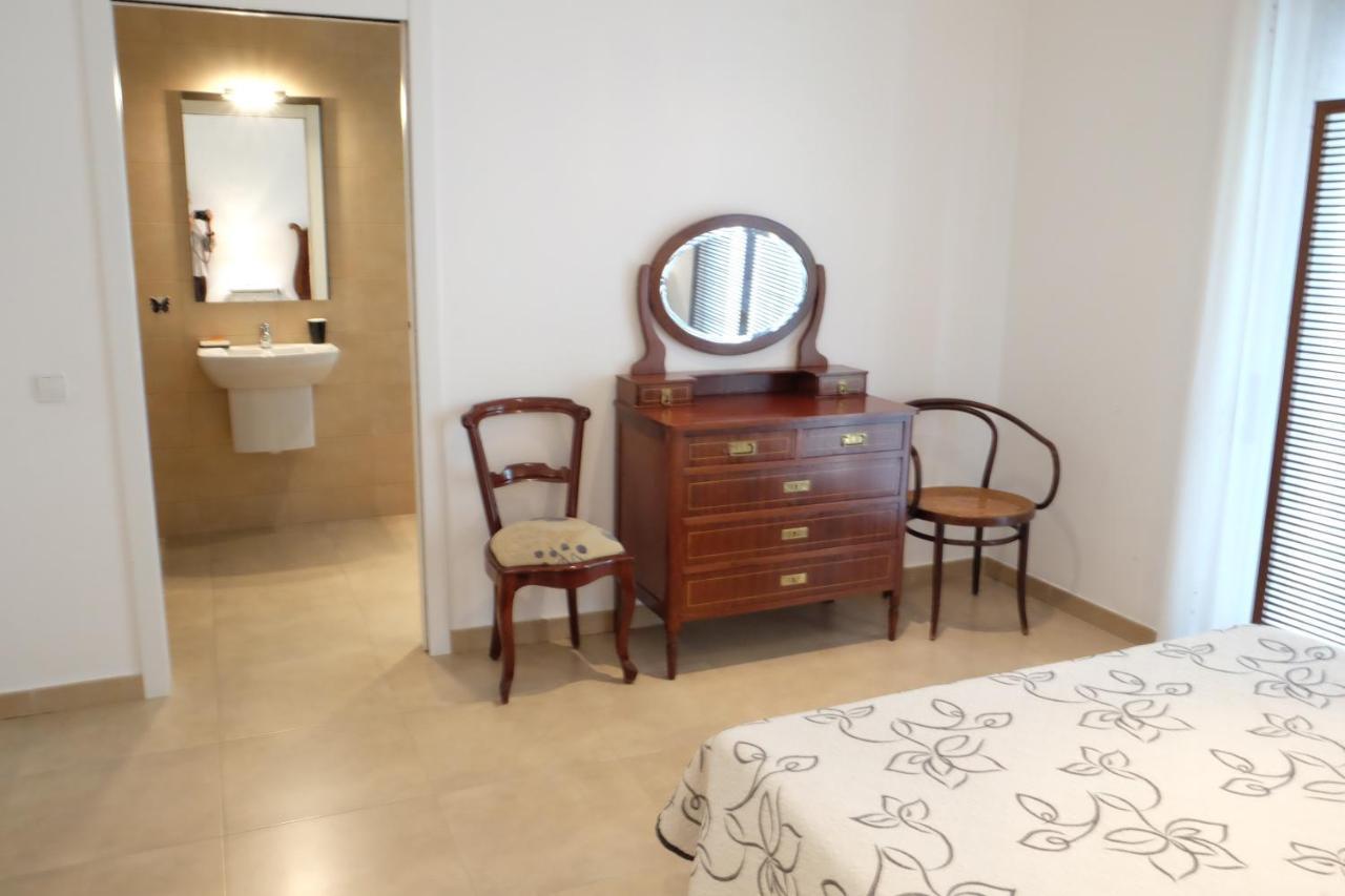 Inass Apartment Ситжес Екстериор снимка