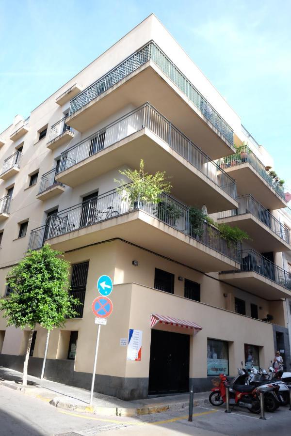 Inass Apartment Ситжес Екстериор снимка
