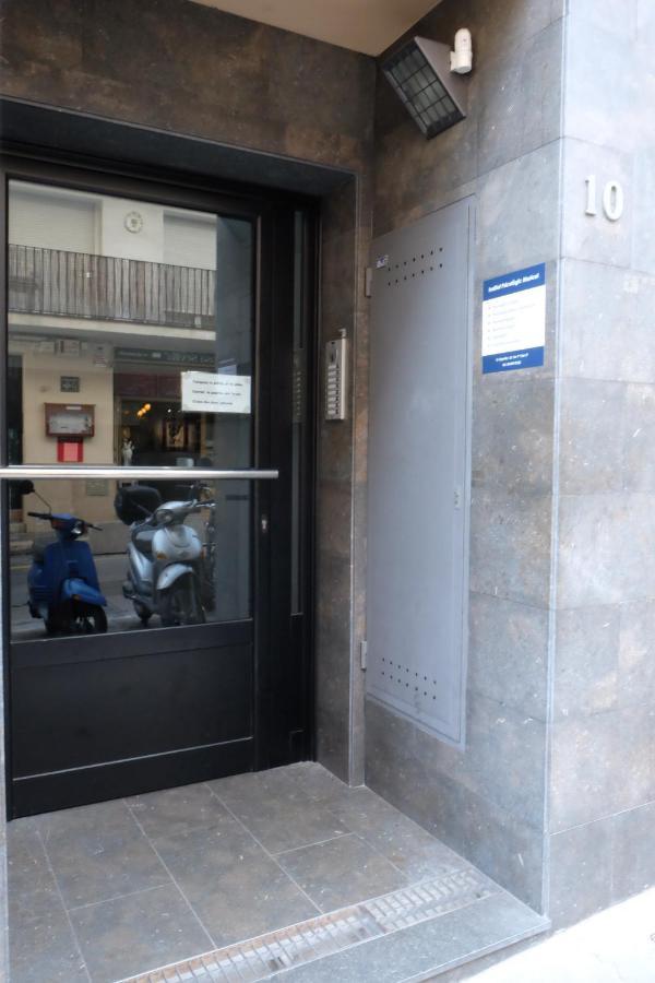 Inass Apartment Ситжес Екстериор снимка