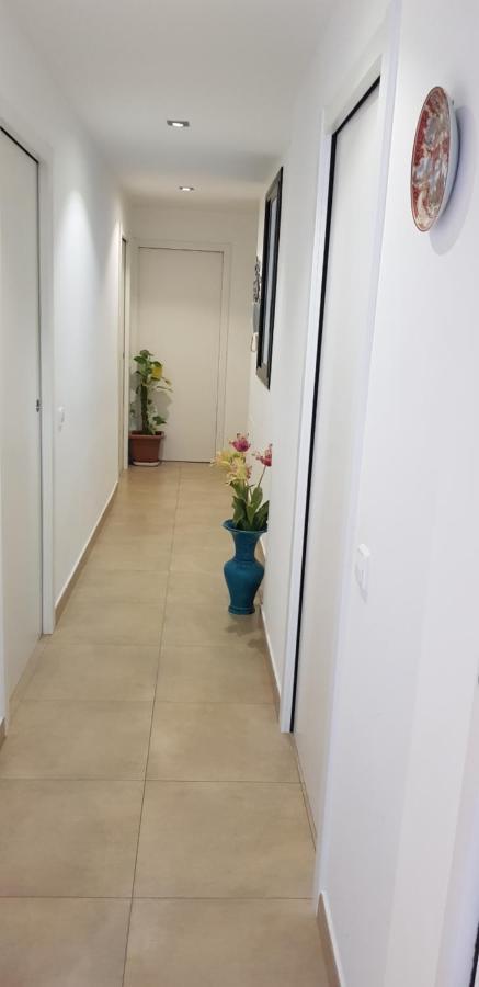 Inass Apartment Ситжес Екстериор снимка